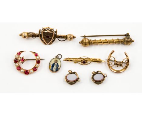 A yellow metal, ruby and pearl crescent brooch, 3 grams approx; 9ct and other yellow metal brooches, etc 