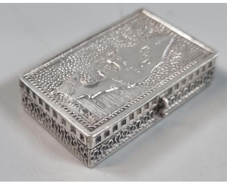 Israeli 925 silver snuff box with map to the hinged cover and marked 'I M Fan' to the back.  0.5 troy oz approx.  4cm wide ap