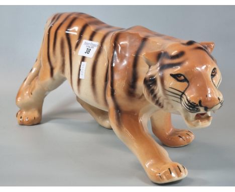 Ceramic study of a snarling tiger. (B.P. 21% + VAT)