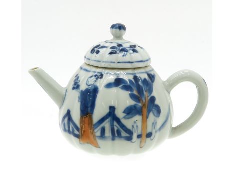 Kangxi, decor of lady holding flower standing in a garden, melon model, 10 cm. tall, hairline.