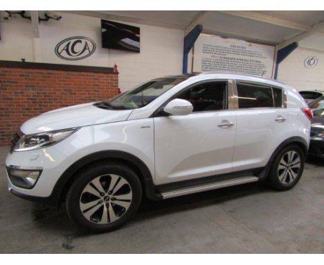 Make &amp; Model: Kia Sportage KX-4 CRDIDate of Reg: AF63 BMYColour: Whitecc: 1995MoT: 28-09-2022Fuel Type: DIESELMileage: 92