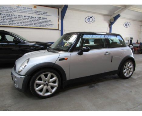 Make &amp; Model: Mini CooperDate of Reg: AY54 WZAColour: Silvercc: 1598MoT: 25-05-2022Fuel Type: PETROLMileage: 140kTransmis