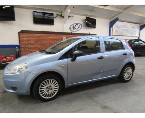 Make &amp; Model: Fiat Grand Punto ActiveDate of Reg: AK07 BVOColour: Bluecc: 1242MoT: 25-02-2022Fuel Type: PETROLMileage: 91