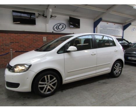 Make &amp; Model: VW Golf Plus SE TDiDate of Reg: VN11 YREColour: Whitecc: 1598MoT: 06-06-2022Fuel Type: DIESELMileage: 89kTr