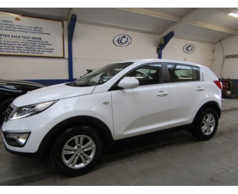 Make &amp; Model: Kia Sportage 1Date of Reg: FV62RXGColour: Whitecc: 1591MoT: 18-01-2022Fuel Type: PETROLMileage: 57kTransmis