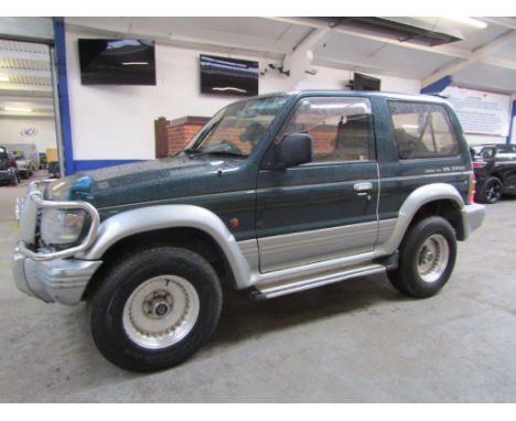 Make &amp; Model: Mitsubishi PajeroDate of Reg: M205 GMWColour: Greencc: 3500MoT: 20-03-2022Fuel Type: PETROLMileage: 98kTran