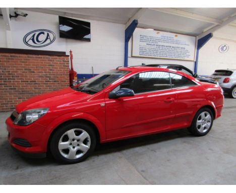 Make &amp; Model: Vauxhall Astra Twin topDate of Reg: EO08 YZNColour: Redcc: 1598MoT: 11-04-2022Fuel Type: PETROLMileage: 108