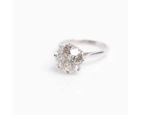 IMPRESSIVE DIAMOND SOLITAIRE RING
the brilliant cut diamond measuring approximately 4.20 carats, in eighteen carat white gold