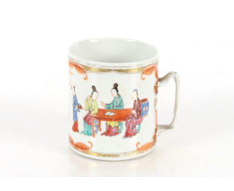 A late 18th Century Chinese porcelain polychrome decorated tankard painted with figures, strap handle, 11cm high