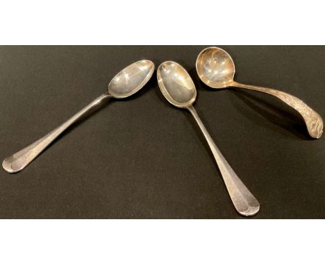 A pair of silver rat tail serving spoons, Sheffield 1988; a silver sauce ladle, Sheffield 1989; 338g (3) 
