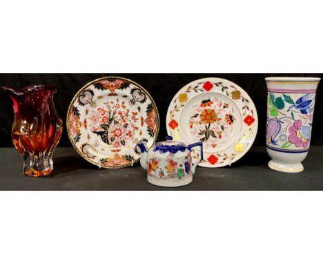 A Royal Crown Derby Imari palette 383 pattern side plate; another, 8687 pattern; a ruby/amber flashed glass vase; a Poole vas