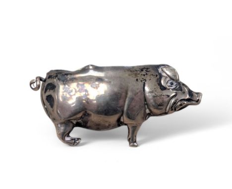 Novelty silver mounted pig pin cushion, H2.5cm