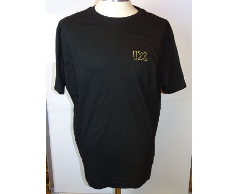 STAR WARS: IX (which became THE RISE OF SKYWALKER) Film / Production Crew Issued Clothing: - A very rare stunts - black, 2XL,