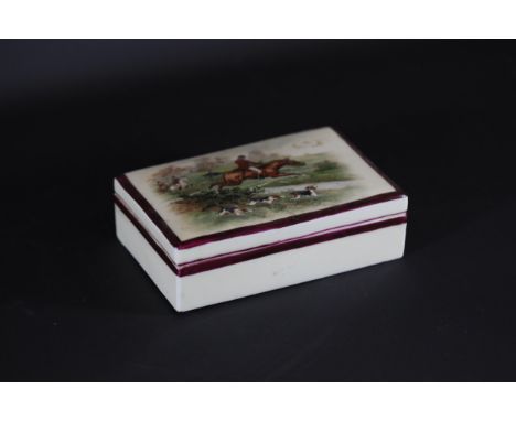 Trinket Box: Hand Painted Hunting Scene, Stamped E S 1861 (Circa 1890) - Erdmann Schlegelmilch Porcelain FactoryThis trinket 