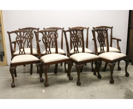 Carved and Decorated Chippendale Style Dining Chairs - Set of 8 (6 chairs + 2 armchairs) - Mid 20th CenturyThese Chippendale 