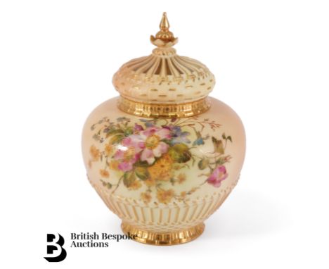 Royal Worcester blush ware potpourri, nr 1286, circa 1913, painted with wild flowers, with pierced cover with crown finial, a