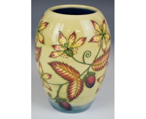 moorcroft Auctions Prices | moorcroft Guide Prices