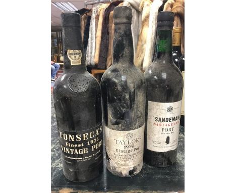 Fonseca Vintage Port 1975, Taylors vintage port 1970 and Sandeman Vintage Port 1970. (3)