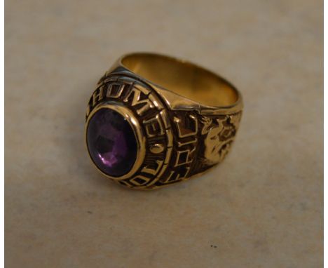 10ct gold class ring with synthetic amethyst size T