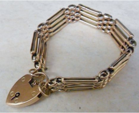 9ct gold gate bracelet with padlock weight 15.3 g