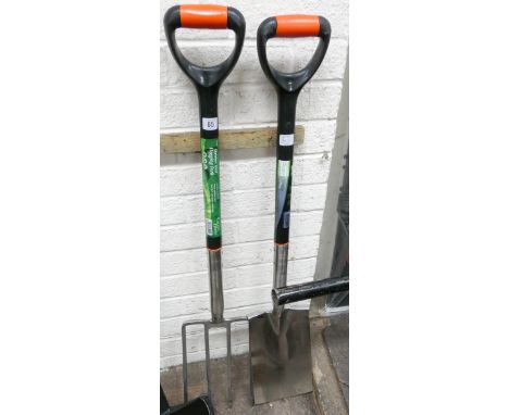 A new stainless steel digging fork and digging spade 