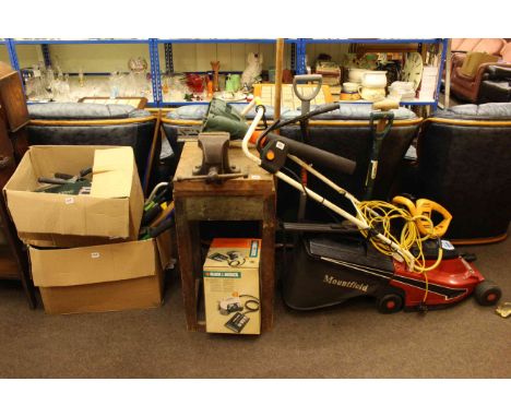 Mountfield electric mower, collection of garden and other tools and bench vice