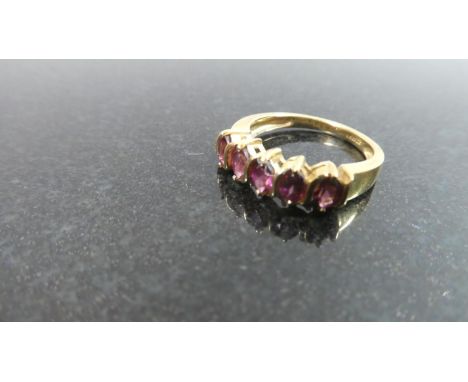 A Ladies 9ct Gold Five Stone Tanzanite Dress Ring, 3.4gms 