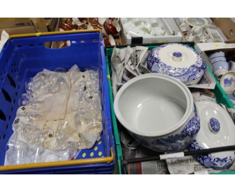 A QUANTITY OF SPODE BLUE AND WHITE DINNERWARE TOGETHER WITH A BOX OF CUT GLASS