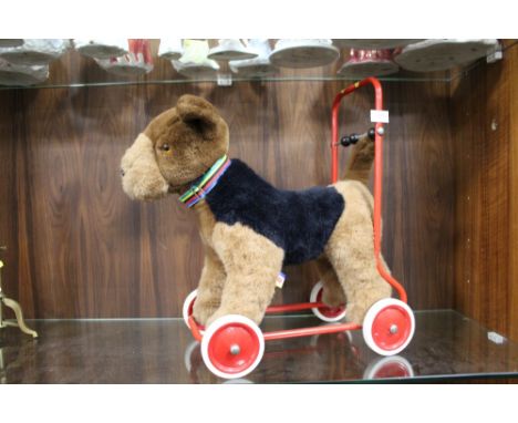 A VINTAGE DEANS PUSH ALONG / RIDE ON CHILDRENS DOG TOY