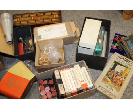 A BOX OF VINTAGE BOARD GAMES TO INCLUDE WOODEN CHESS PIECES, INLAID DOMINO BOX ETC., TOGETHER WITH A WOODEN FOLD OUT SEWING B