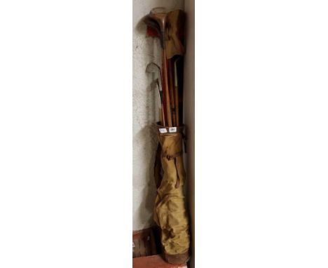 VINTAGE GOLF CLUBS & BAG