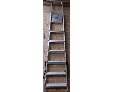 6 STEP ALUMINIUM STEP LADDER