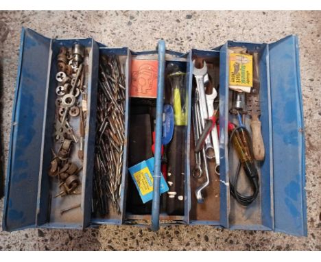 CANTILEVER TOOL BOX & CONTENTS