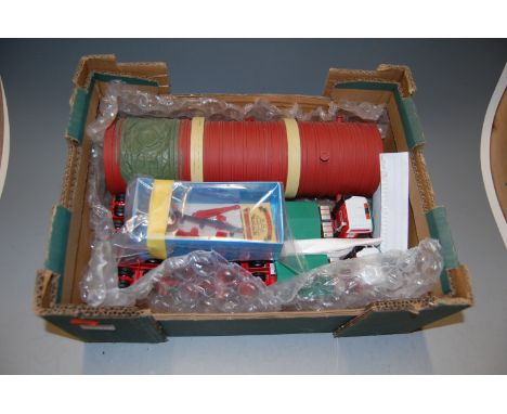 A collection of mixed Corgi 1/50 scale heavy haulage items to inc. tractor units, trailers and loads