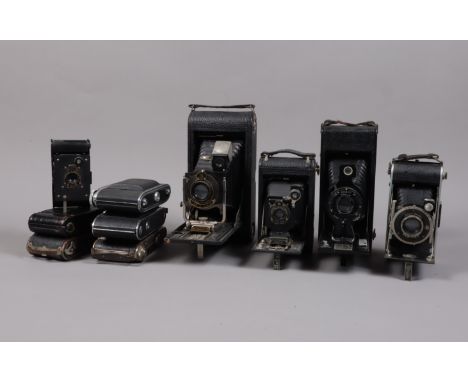 Folding Roll Film Cameras, comprising a No 1 Autographic Kodak Jr, a No 3A Autographic Kodak, a No 6 Ensign Carbine, a Balda 