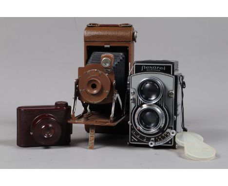 A Meopta Flexaret Automat VII TLR Camera, serial no 9-120525, body G, Prestor shutter working when manually cocked but not by