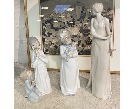 TWO LLADRO FIGURES &amp; 1 ROYAL DOULTON A/F