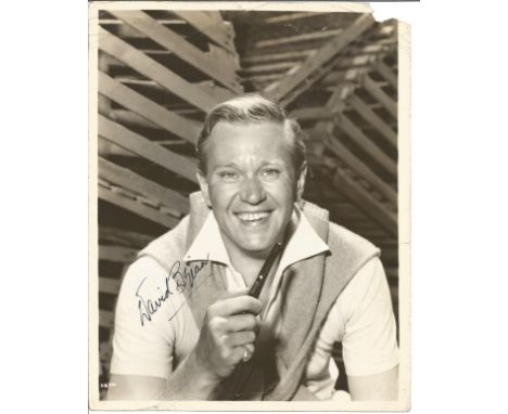 David Brian (1914-1993) Actor Signed Vintage 8x10 Photo. Good condition. All autographs come with a Certificate of Authentici