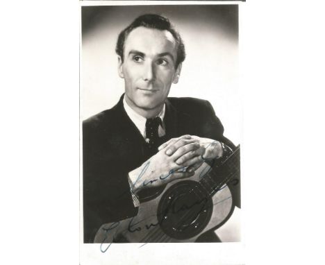 Elton Hayes (1915-2001) Actor Signed Vintage Photo. Good condition. All autographs come with a Certificate of Authenticity. W