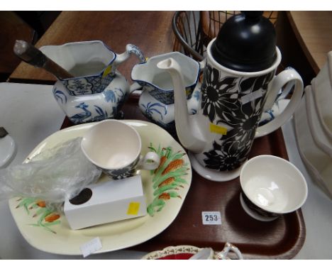 Parcel of Franklin Mint collector's plates, Carltonware coffee pot, milk & sugar set, set of blue & white graduated jugs etc