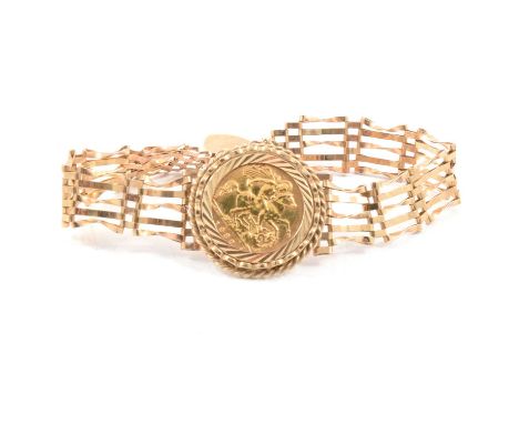 A Gold Half Sovereign Elizabeth II 1982, claw set in a 9 carat yellow gold mount with diamond cut bezel to centre of a five b