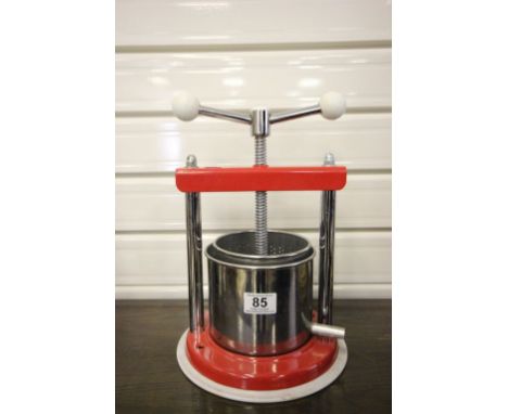 A red metal vintage juicier 