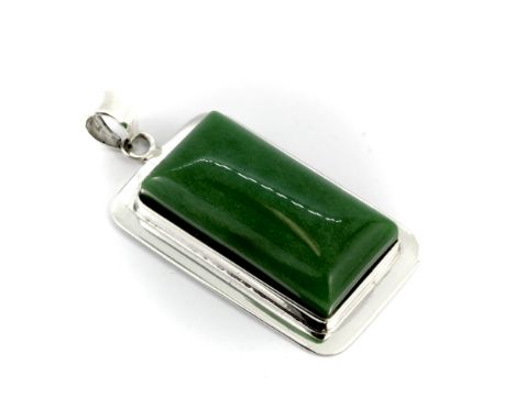 A 925 silver and jade/hardstone pendant, H. 5cm.
