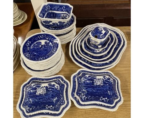 A very extensive Copeland Spode tower pattern dinner service.