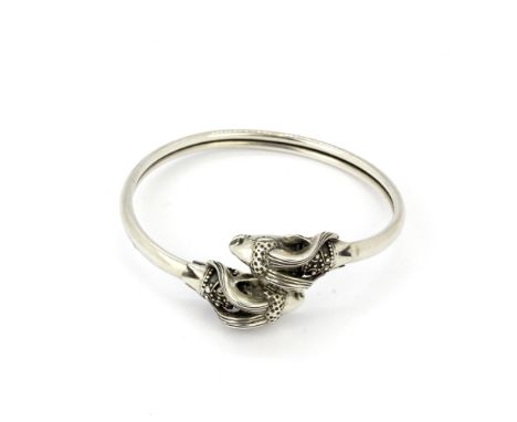 A heavy 925 silver rams head torque bangle, internal dia 5.5cm.