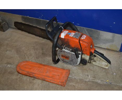 A STIHL 038 AV SUPER PETROL CHAINSAW (spare and repairs)
