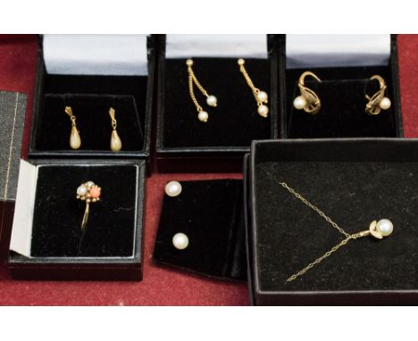 Various 9 carat gold pearl earrings and pendant with a 9ct yellow gold seed pearl and coral ring, ring size N1/2, total gross