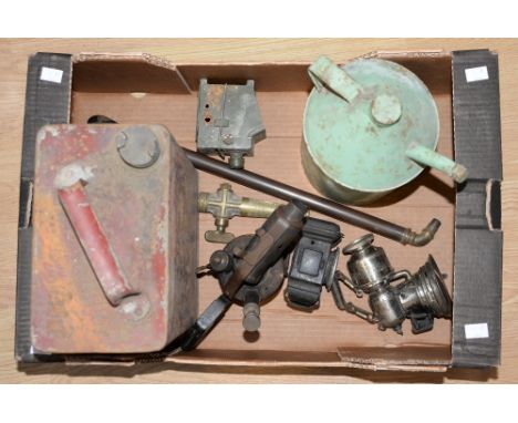 Box of mixed metalwares to include: Swedish made Brass blowlamp, two Acetelene bicycle lanterns Front and Rear, brass barrel 
