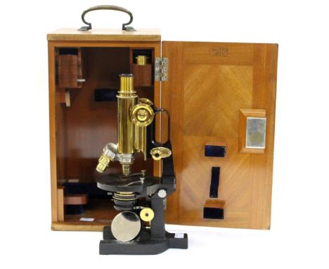 A circa 1910 cased Carl Zeiss (Jena) microscope with further lenses Ref No 53339 (key) 