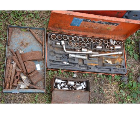 A Draper 1/2" drive part Socket Set, biscuit tin of 1/2" drive sockets including Britool, Gedore Teng Toos and a metal tray o